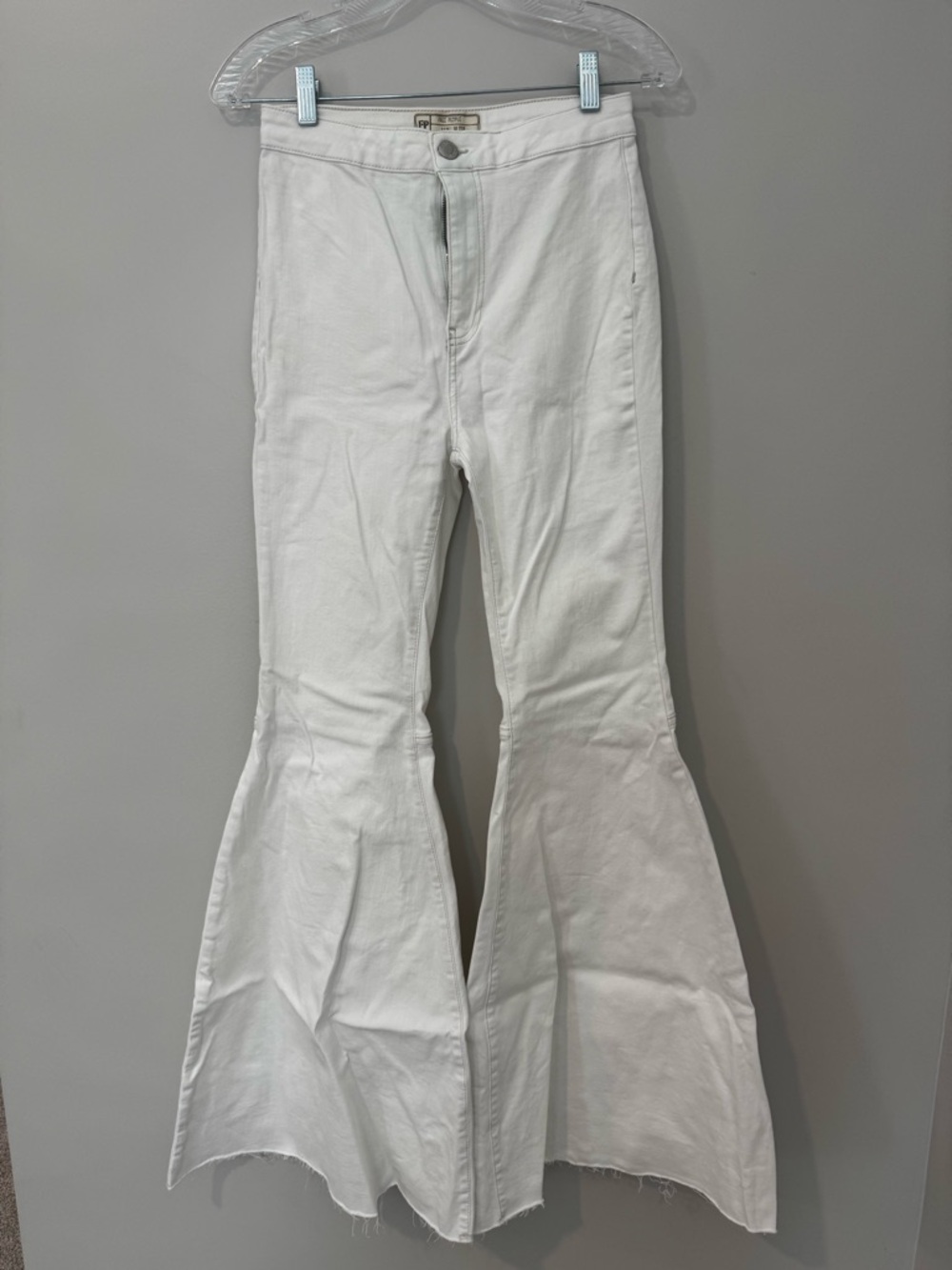 Free People “Just Float On” flare jeans in winter white, size 27R - Picture 2 of 6